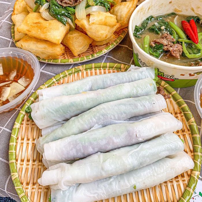Phở cuốn Ngũ Xá: Tinh Hoa Ẩm Thực Hà Nội và Hành Trình Khám Phá Cùng Era Hotel