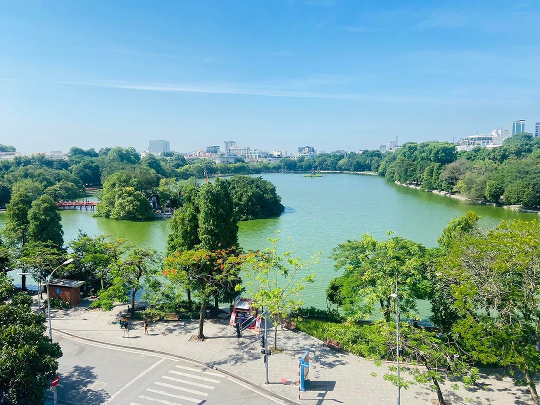 Phố đi bộ Hồ Gươm: Nơi Giao Thoa Văn Hóa Và Lịch Sử Ngàn Năm