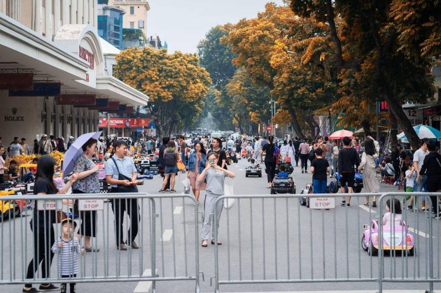 Phố đi bộ Hồ Gươm: Nơi Giao Thoa Văn Hóa Và Lịch Sử Ngàn Năm