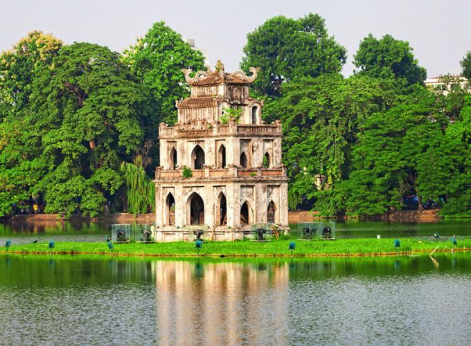 Phố đi bộ Hồ Hoàn Kiếm: Cẩm nang ăn chơi từ A &#8211; Z