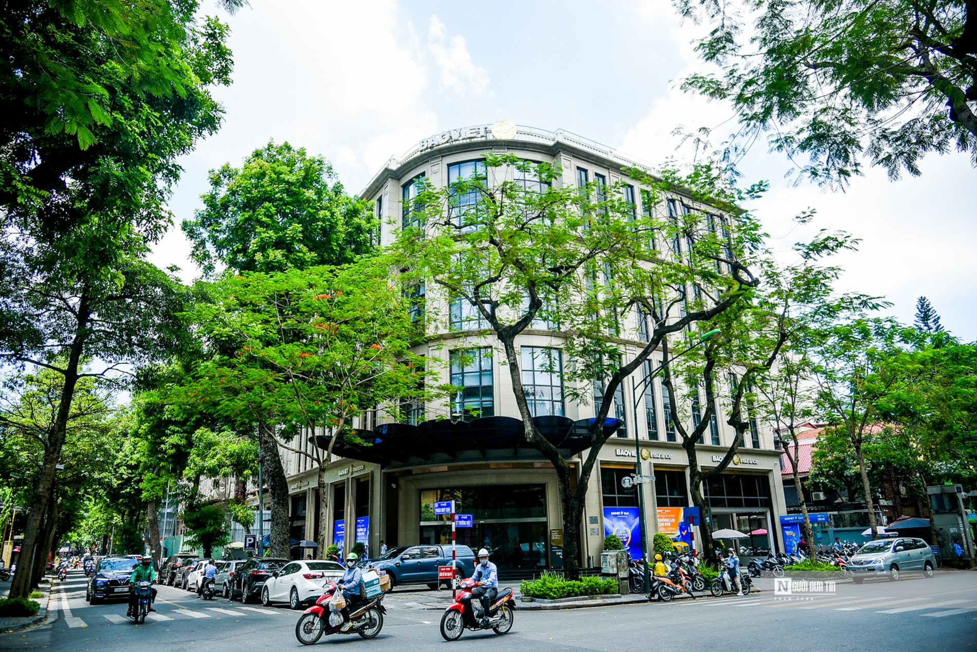 Phố Lý Thường Kiệt: Khu phố tuyệt đẹp lúc sáng sớm