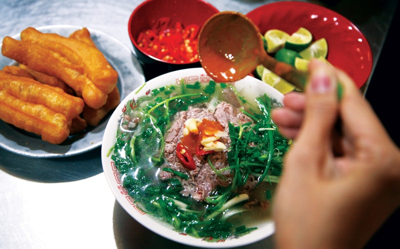 Phở Thìn: Tinh Hoa Ẩm Thực Nổi Tiếng Bậc Nhất Hà Nội