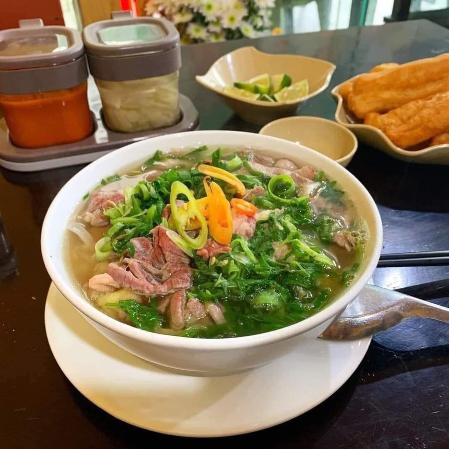 Phở Thìn: Tinh Hoa Ẩm Thực Nổi Tiếng Bậc Nhất Hà Nội
