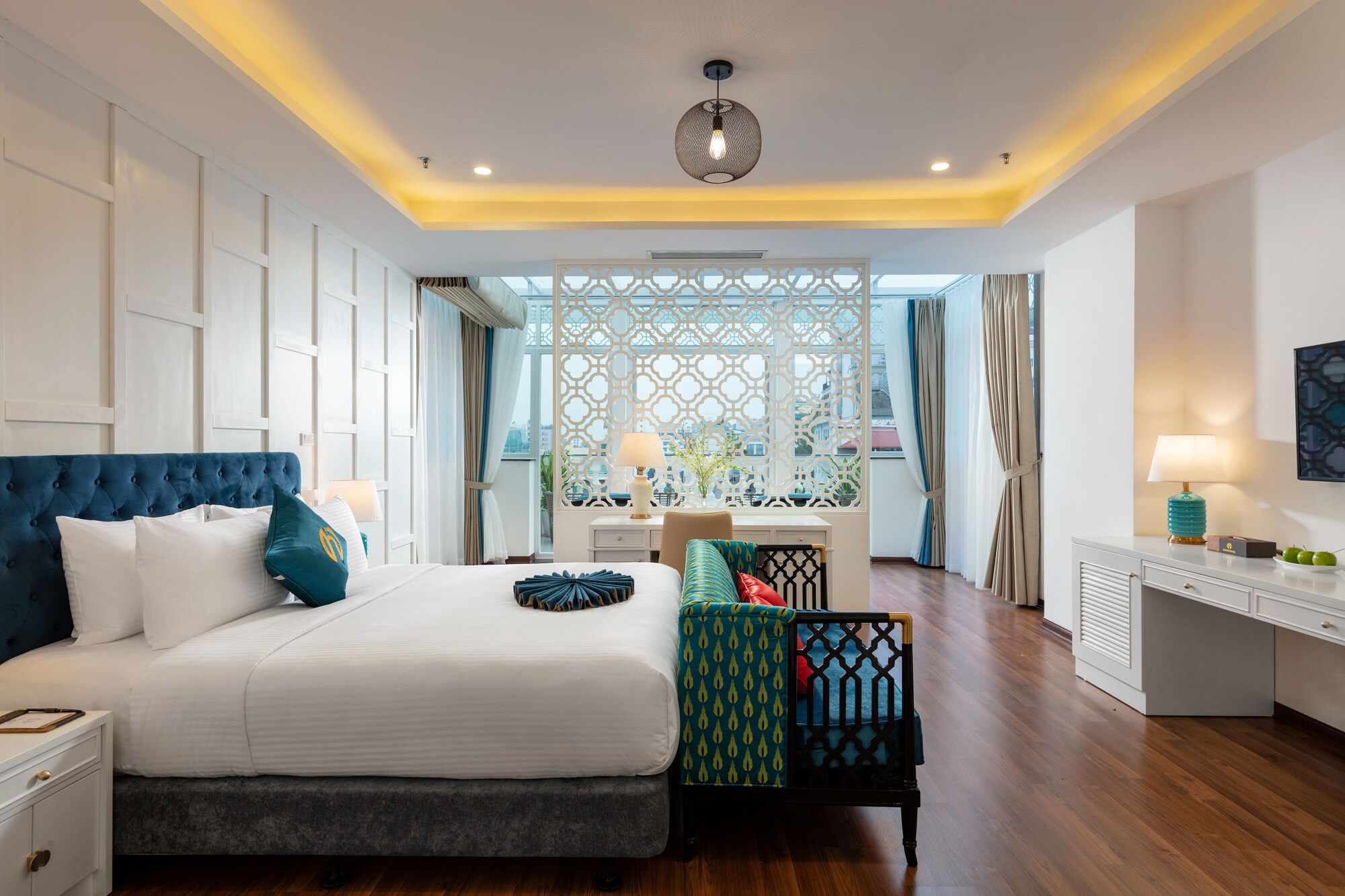 Review Golden Silk Boutique Hotel &#8211; Khám Phá Sự Sang Trọng và Tiện Nghi Tại Hà Nội