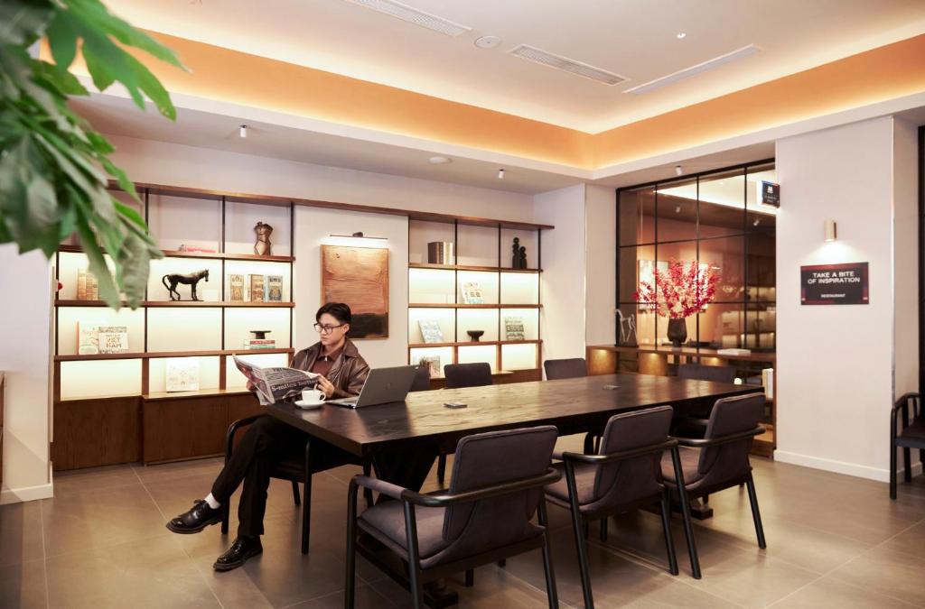 Review M Village Hotel Thợ Nhuộm: Không Gian Nghỉ Dưỡng Tuyệt Vời Giữa Lòng Hà Nội