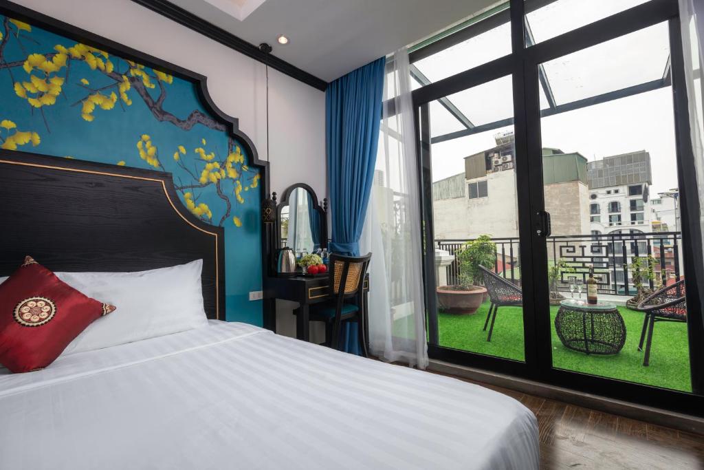 Review Queen Light Hotel: Khám Phá Lựa Chọn Lý Tưởng Cho Kỳ Nghỉ tại Hà Nội