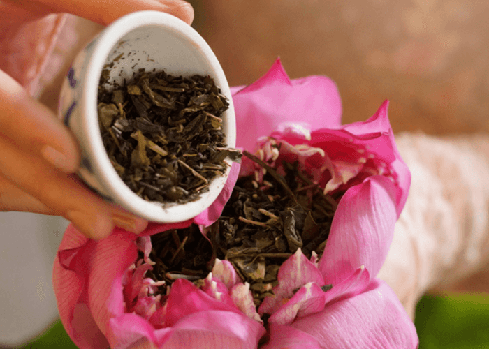 Trà sen Tây Hồ: Hương vị tinh hoa của đất Tràng An