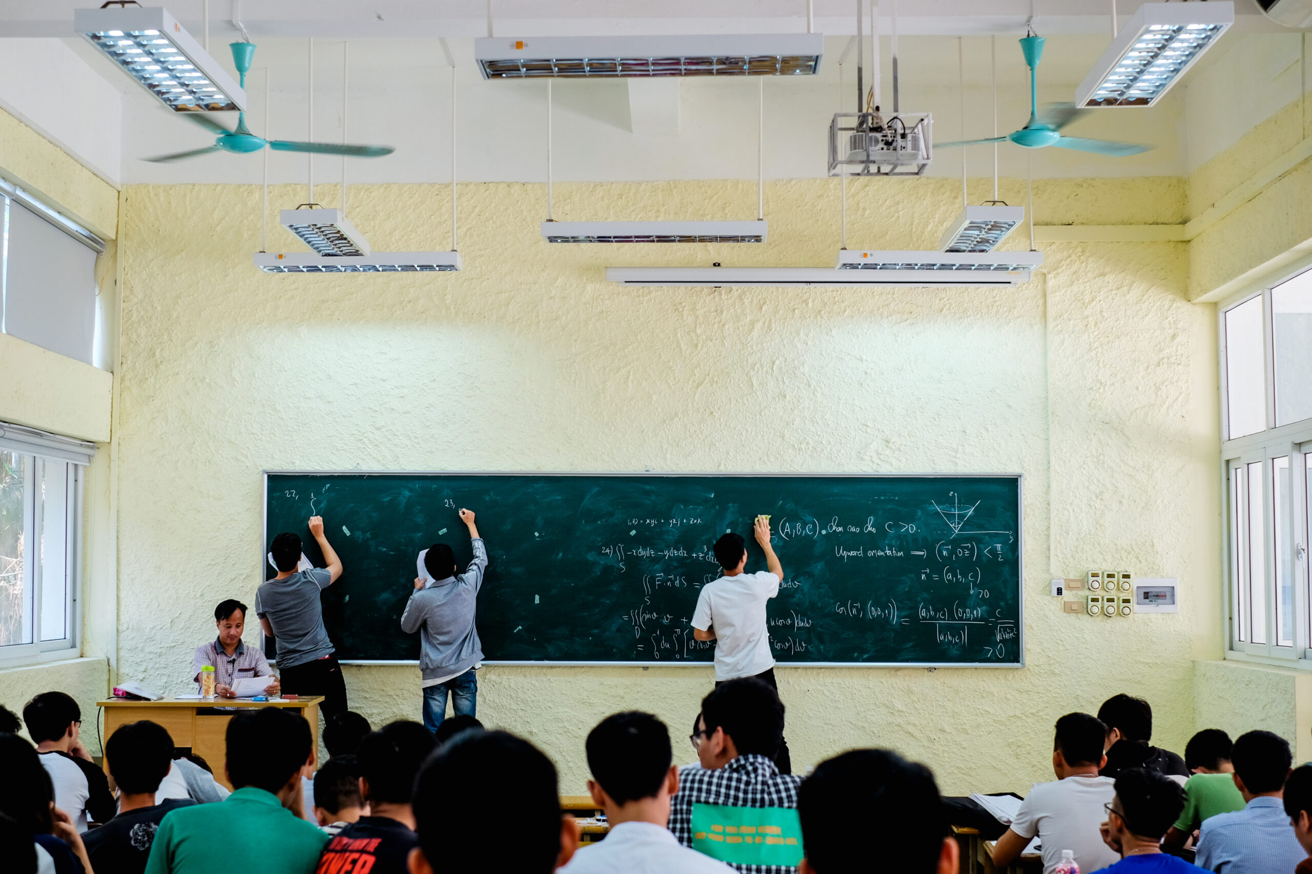 Trường Đại học Bách Khoa Hà Nội: Hành trình khám phá điểm đến tri thức giữa lòng Thủ đô