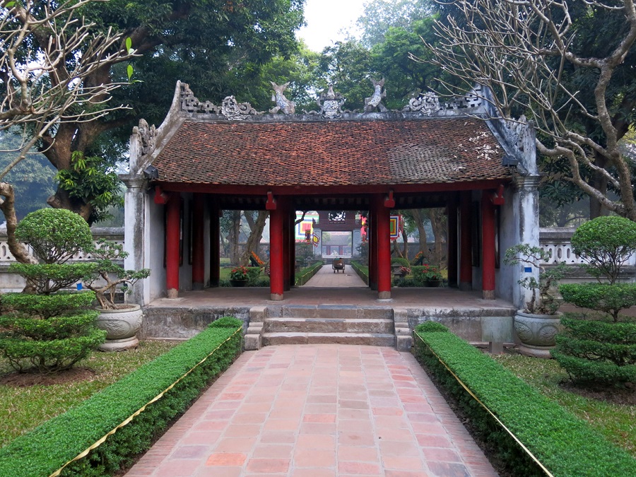 Văn Miếu Quốc Tử Giám: Hành trình khám phá tinh hoa văn hóa cùng Era Hotel