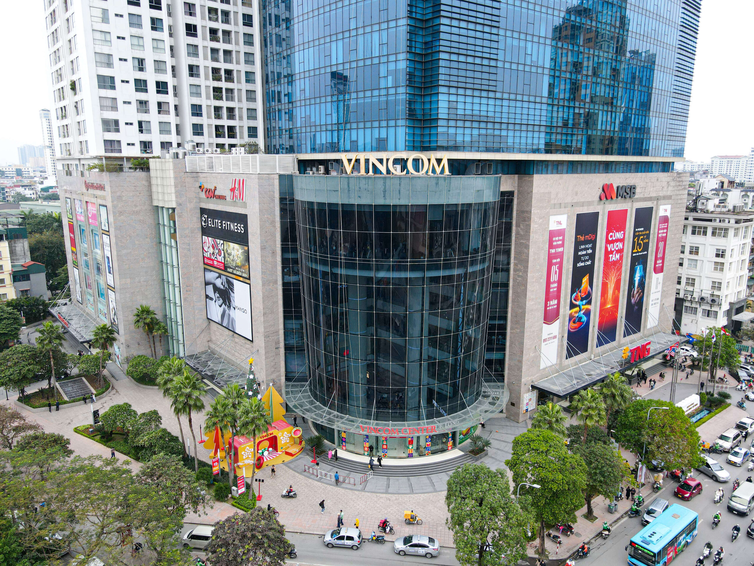 Vincom Center Nguyễn Chí Thanh: Trung Tâm Mua Sắm Hiện Đại, Sôi Động Cho Mọi Lứa Tuổi
