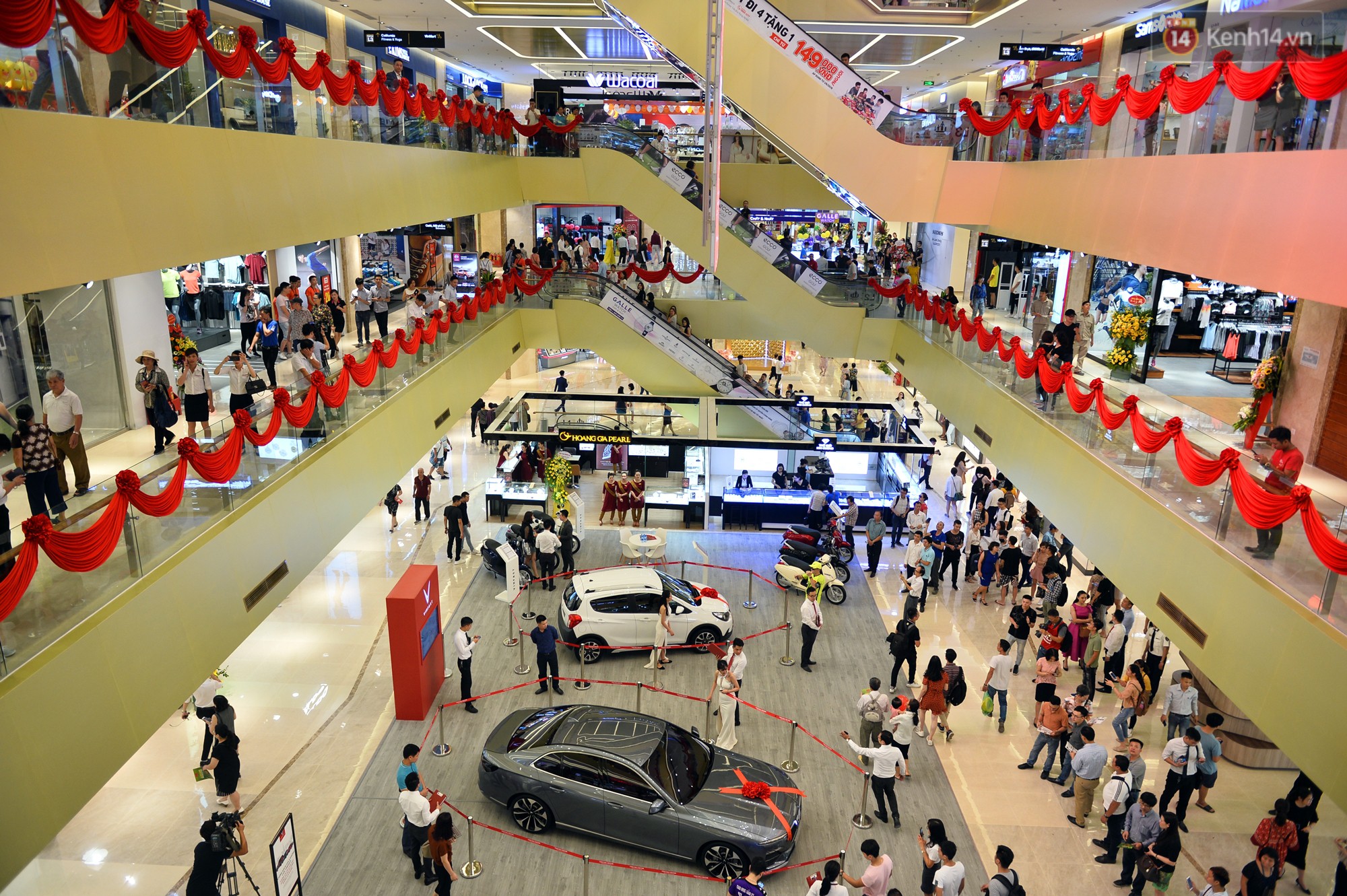 Vincom Center Trần Duy Hưng: Điểm Mua Sắm Sầm Uất Phía Tây Hà Nội