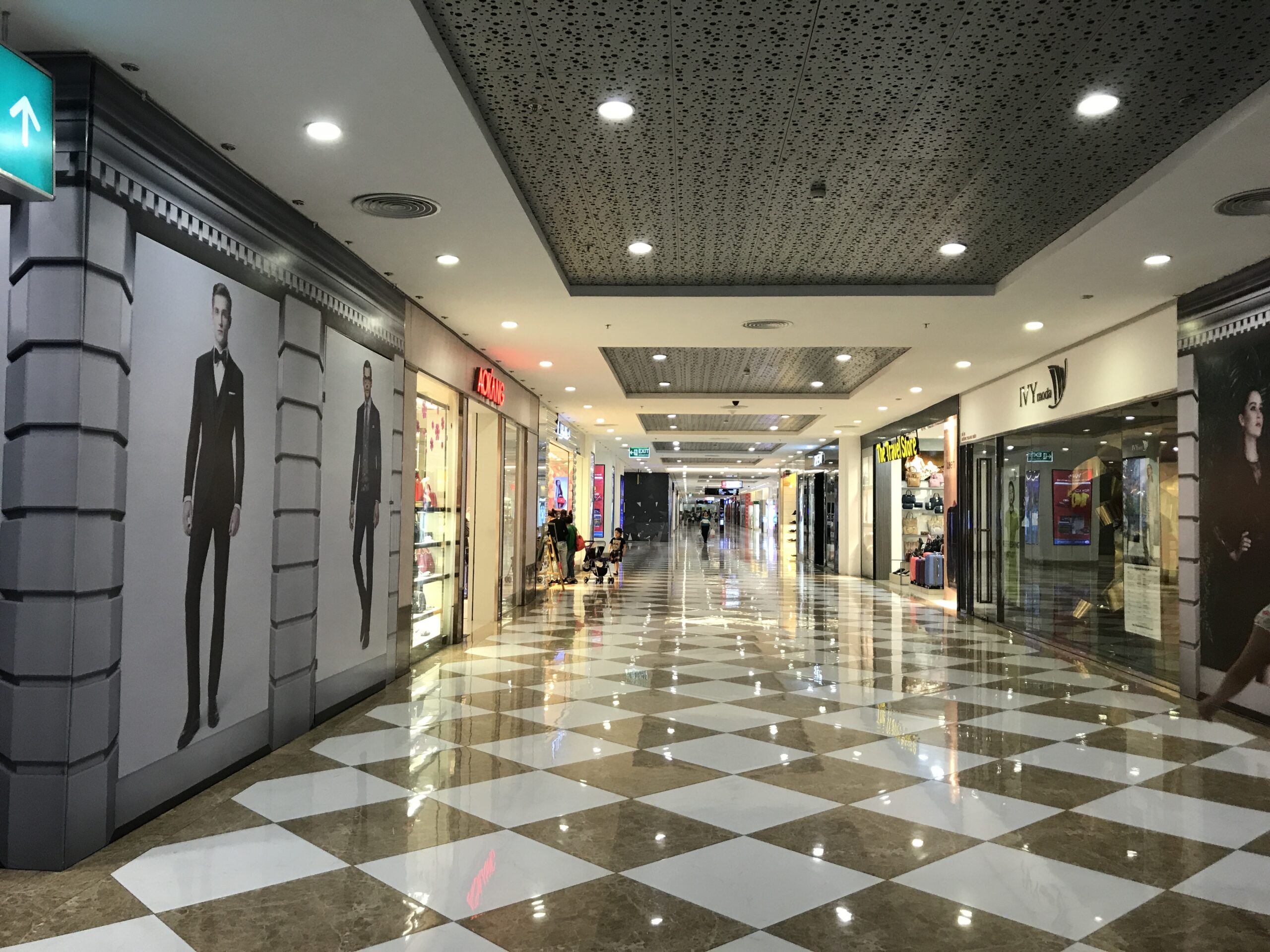 Vincom Mega Mall Times City: Thiên Đường Mua Sắm Và Giải Trí Đẳng Cấp Giữa Lòng Hà Nội
