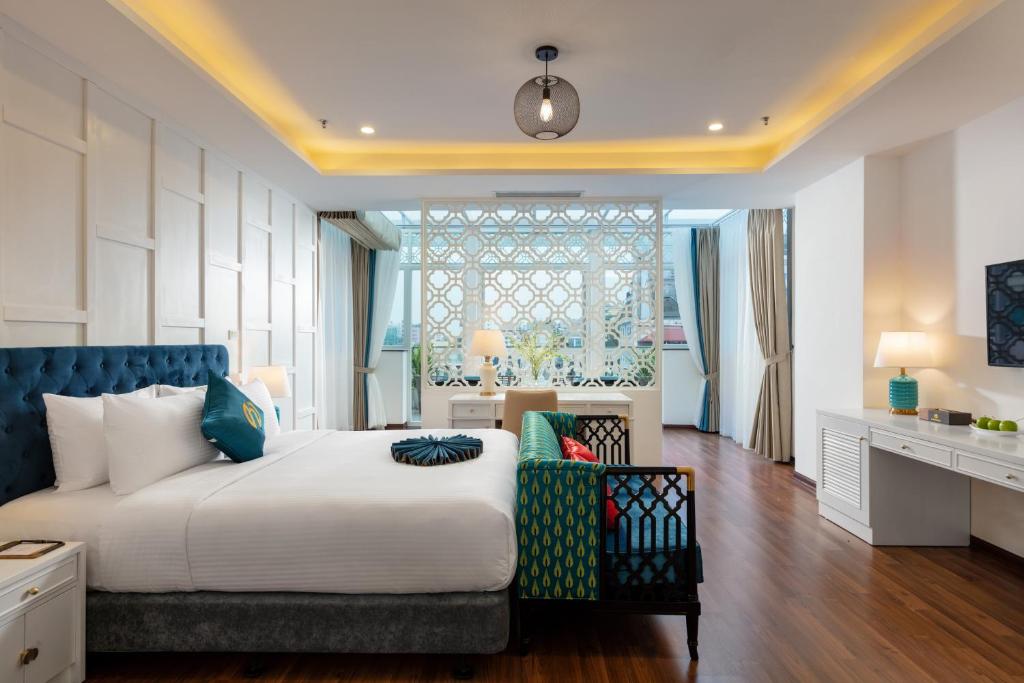 Review Charming Moon Hotel – Khám Phá Không Gian Lưu Trú Đẳng Cấp Giữa Lòng Hà Nội