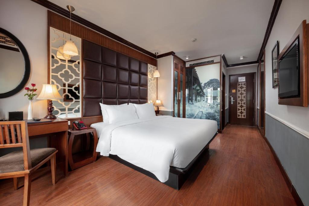 Review Classy Holiday Hotel &#038; Spa: Trải nghiệm lưu trú đẳng cấp tại trái tim Hà Nội