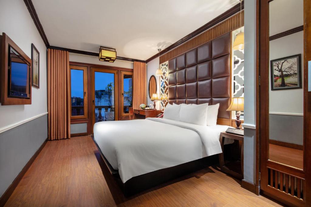 Review Classy Holiday Hotel &#038; Spa: Trải nghiệm lưu trú đẳng cấp tại trái tim Hà Nội