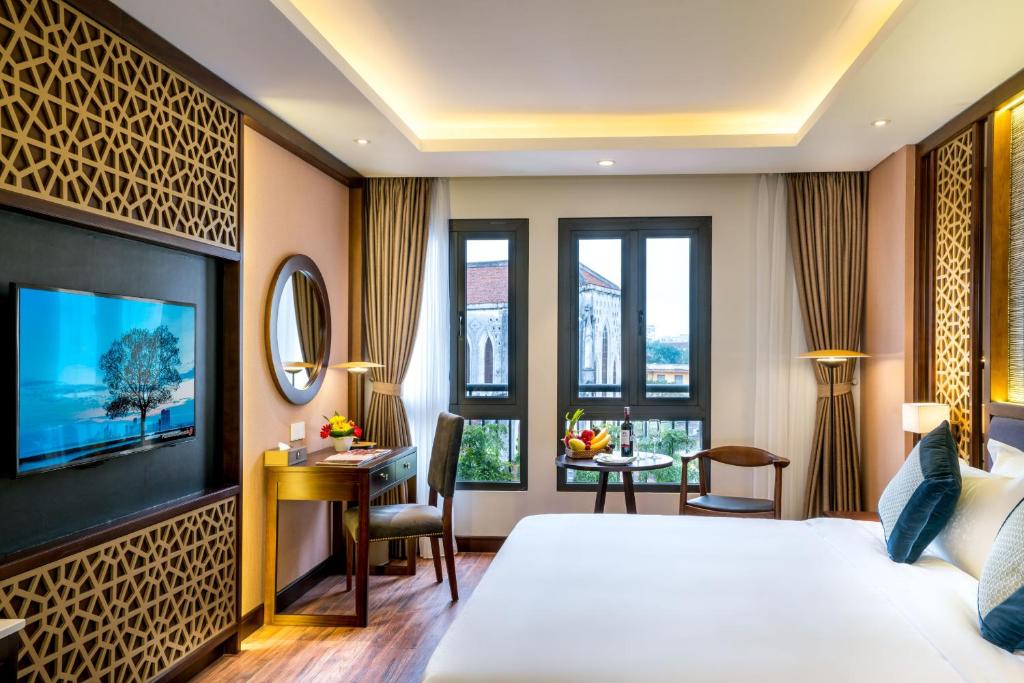 Review Conifer Grand Hotel: Trải Nghiệm Lưu Trú Sang Trọng Giữa Trái Tim Phố Cổ Hà Nội