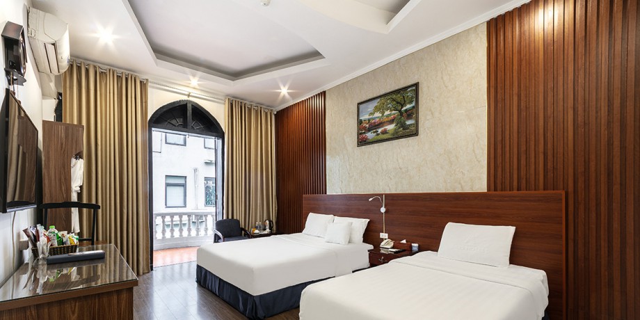 Review Conifer Grand Hotel: Trải Nghiệm Lưu Trú Sang Trọng Giữa Trái Tim Phố Cổ Hà Nội