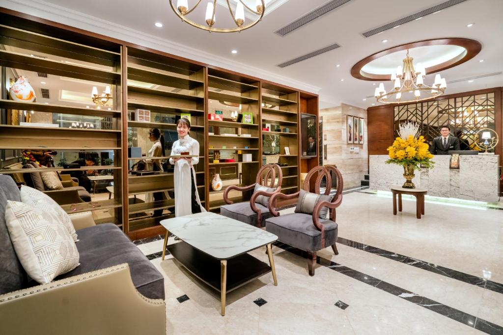 Review Conifer Grand Hotel: Trải Nghiệm Lưu Trú Sang Trọng Giữa Trái Tim Phố Cổ Hà Nội