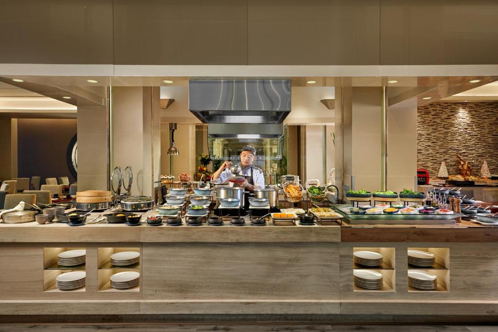 Review Khách sạn Mövenpick Hanoi Centre: Điểm đến sang trọng giữa lòng Thủ đô