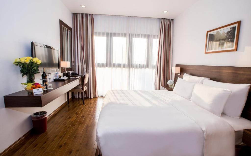Review Khách sạn The Queen Hotel &#038; Spa 2: Trải nghiệm nghỉ dưỡng sang trọng giữa lòng Hà Nội