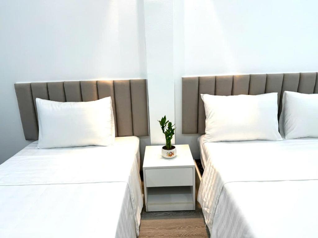Review Khách sạn The Queen Hotel &#038; Spa 2: Trải nghiệm nghỉ dưỡng sang trọng giữa lòng Hà Nội