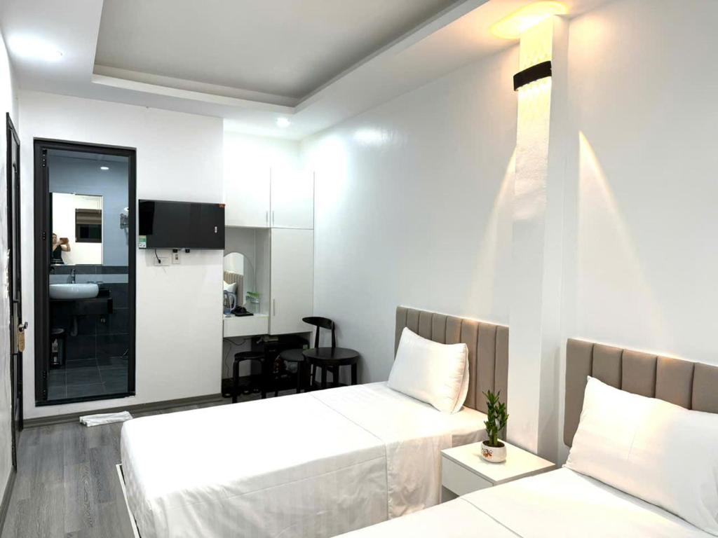 Review Khách sạn The Queen Hotel &#038; Spa 2: Trải nghiệm nghỉ dưỡng sang trọng giữa lòng Hà Nội