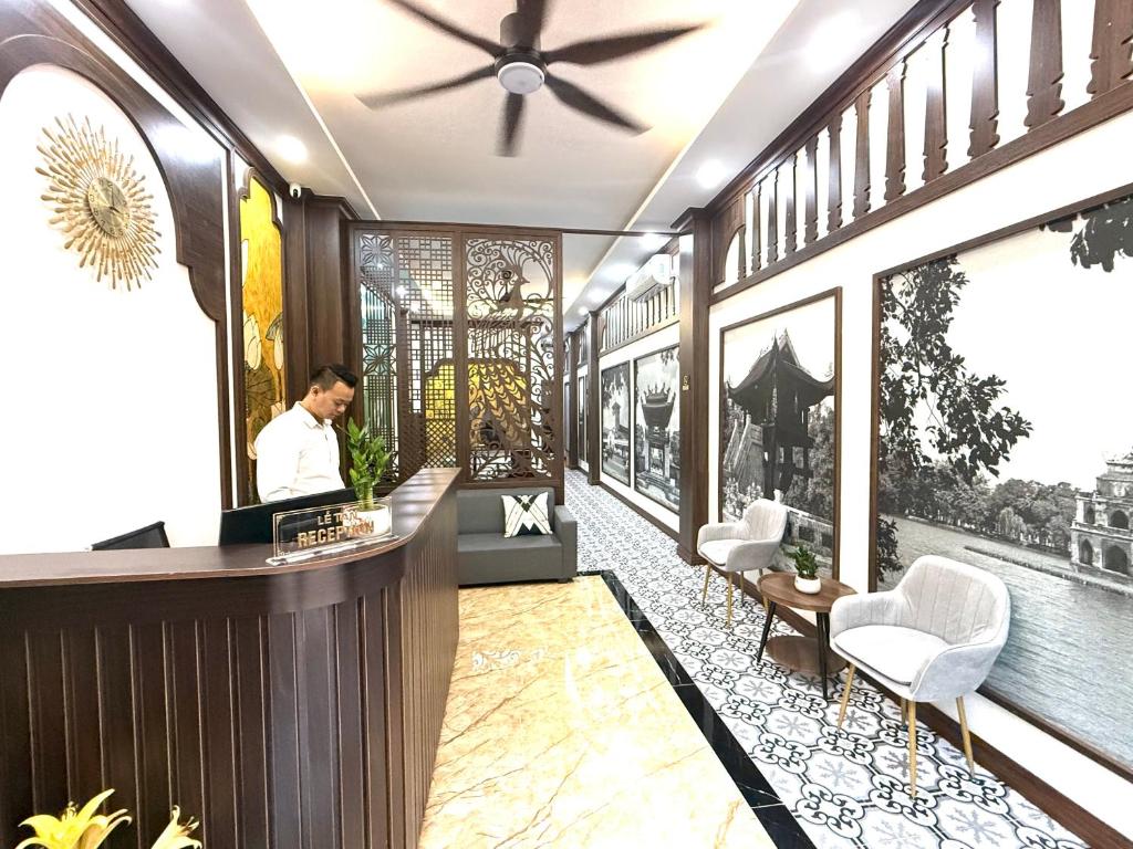 Review Khách sạn The Queen Hotel &#038; Spa 2: Trải nghiệm nghỉ dưỡng sang trọng giữa lòng Hà Nội