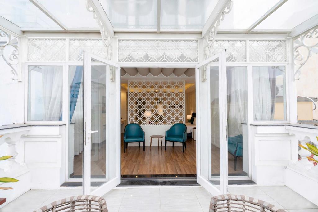 Review Minasi HanoiOi LakeSide Hotel: Khách sạn sang trọng giữa trung tâm Thủ đô