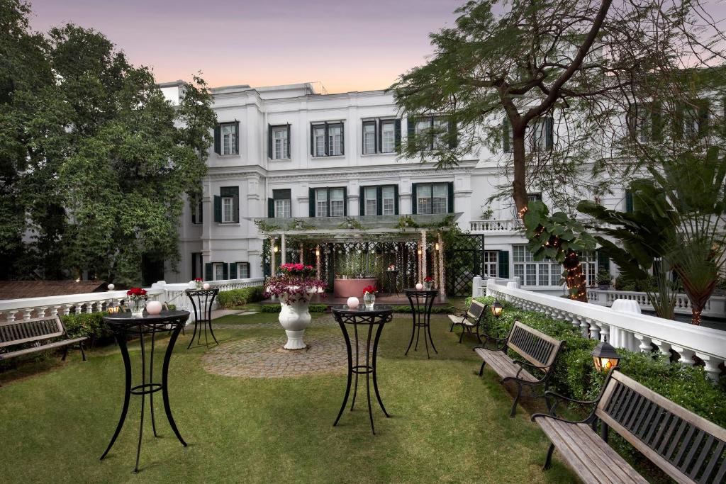 Review Sofitel Legend Metropole Hanoi: Khách Sạn Sang Trọng Và Đầy Mê Hoặc