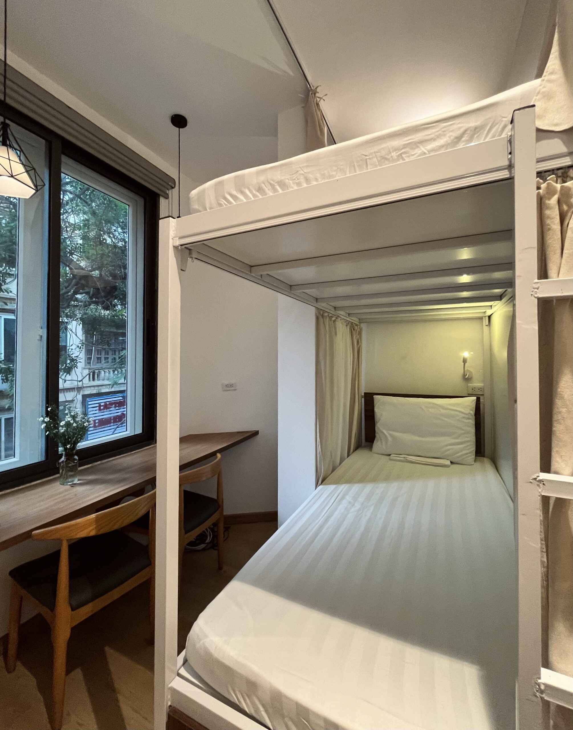 Review Urban Slumber Hostel: Điểm dừng chân lý tưởng giữa lòng Hà Nội