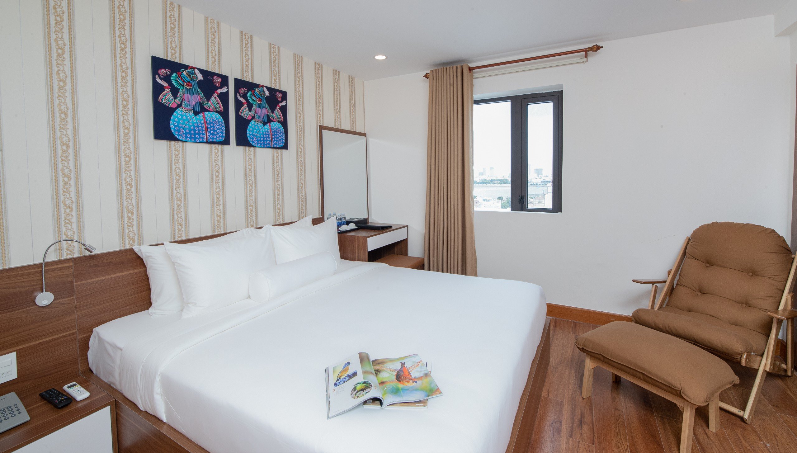 Rest Hotel: Khách sạn Đà Nẵng gần bãi biển Nguyễn Tất Thành