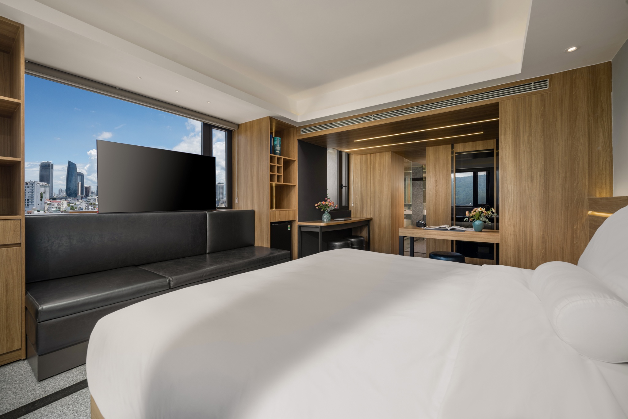 Rest Hotel: Khách sạn Đà Nẵng gần bãi biển Nguyễn Tất Thành