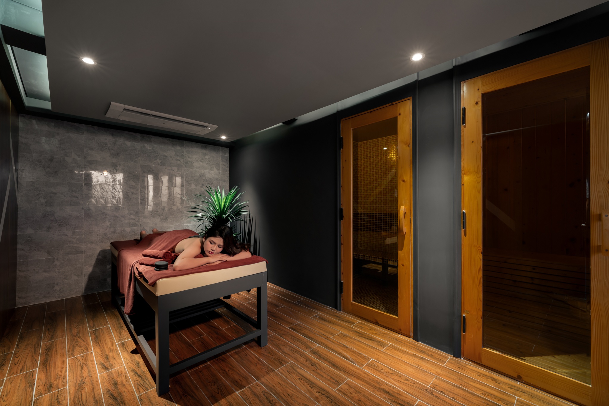 Rest Hotel: Khách sạn Đà Nẵng gần bãi biển Nguyễn Tất Thành